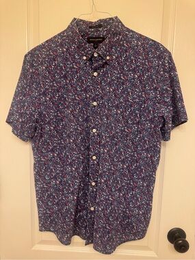 Banana Republic Men’s Navy Floral Short-Sleeve Button-Up Shirt